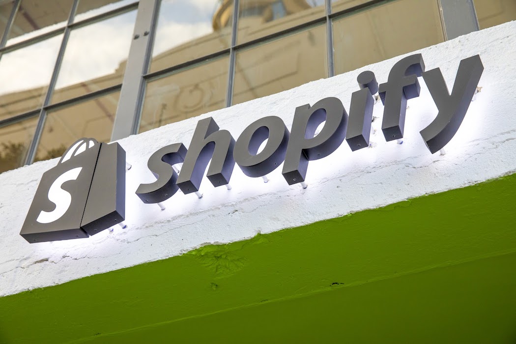 Shopify déploie un nouveau système de rémunération des employés pour recruter et retenir les talents dans un contexte de baisse des stocks