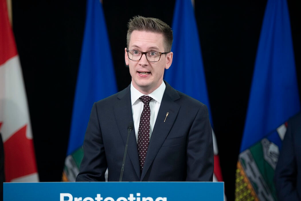 Nate Glubish, nouveau ministre de l’Innovation de l’Alberta alors que le premier ministre Smith nomme son cabinet